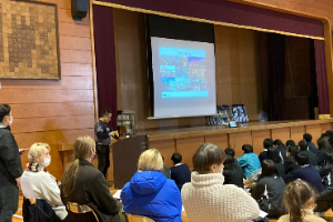 大阪狭山市立狭山中学校にて講演会を行いました。